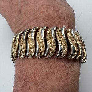 Vintage Coro Gold Tone Bracelet